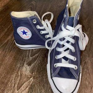 NAVY BLUE HIGH TOP CONVERSE BARELY WORN